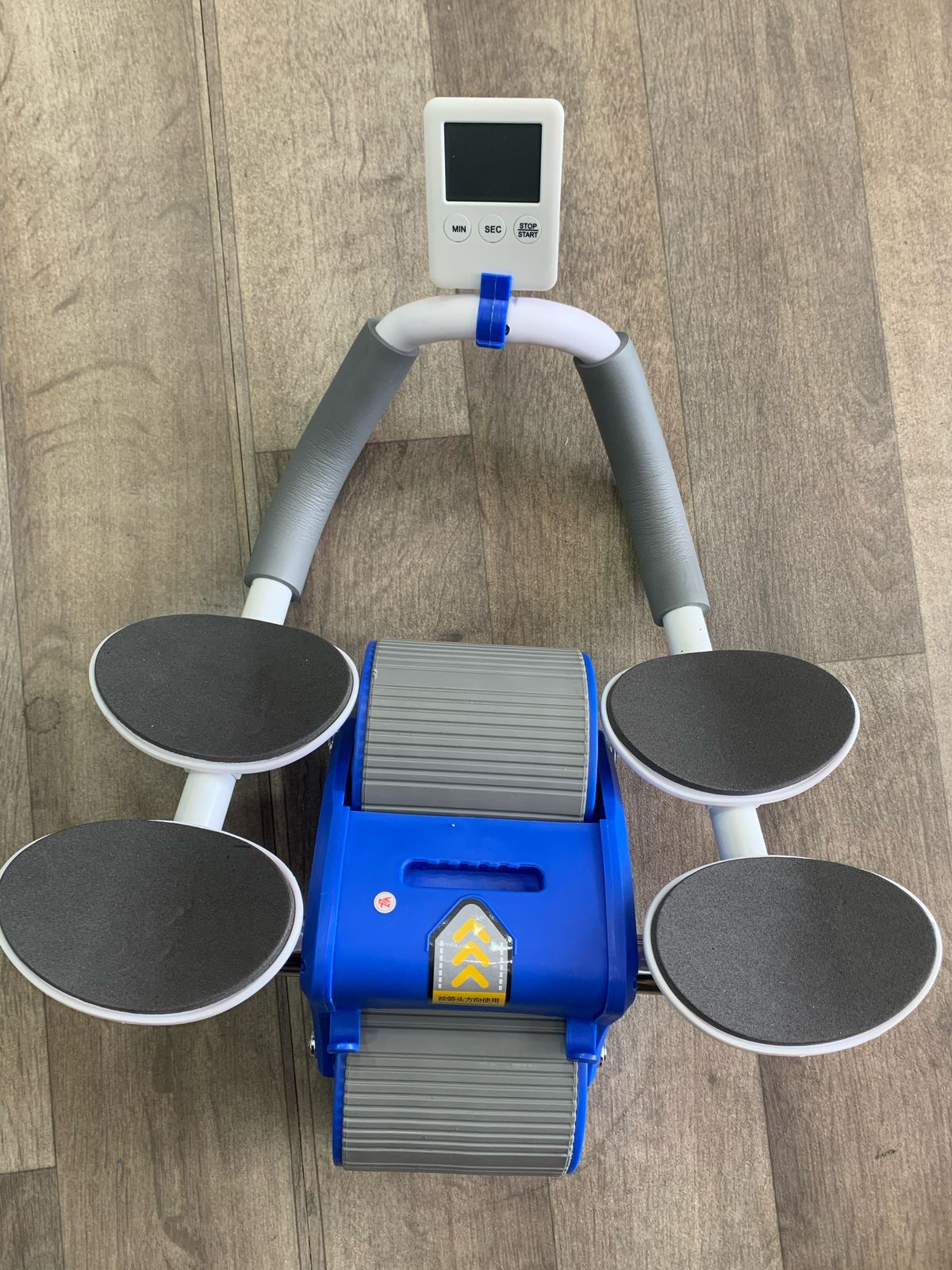 Rueda abdominal automática con pantalla